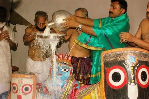 Snan & Ratha Yatra Puja